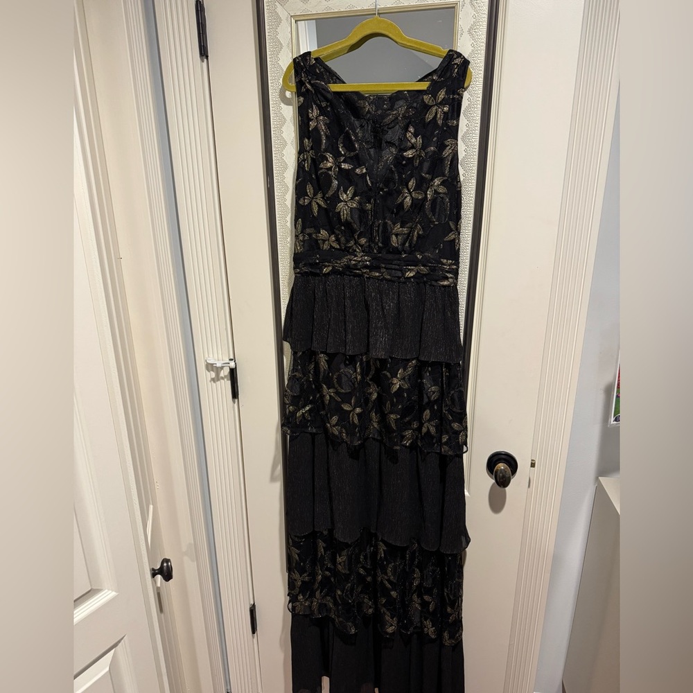 Rachel Zoe beautiful black and gold gown